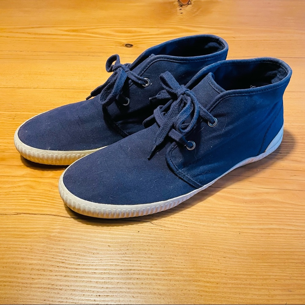 FP Canvas Chuckas